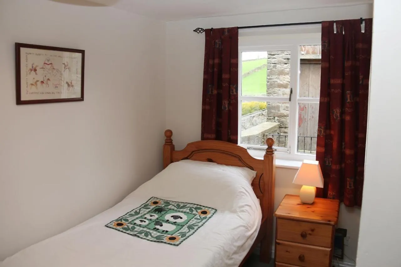 Fernlea, Lovely Stone Cottage In The Yorkshire Dales Bainbridge